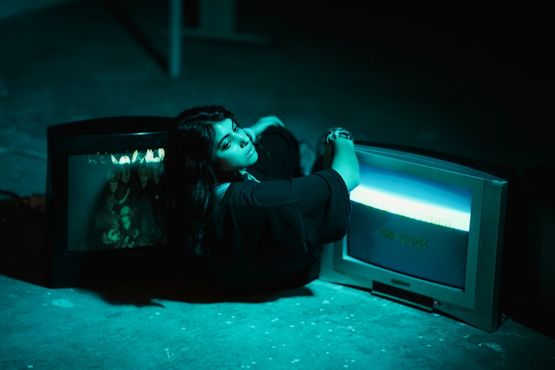 Rozwiązania przeciążenia informacyjnego: skuteczne strategie. 2 Rozwiązania przeciążenia informacyjnego: skuteczne strategie.